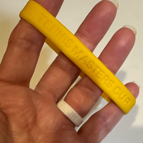 RARE TENNIS MASTERS CUP PEACE OF MIND YELLOW SILICONE BRACELET RUBBER JEWELRY - Picture 8 of 11